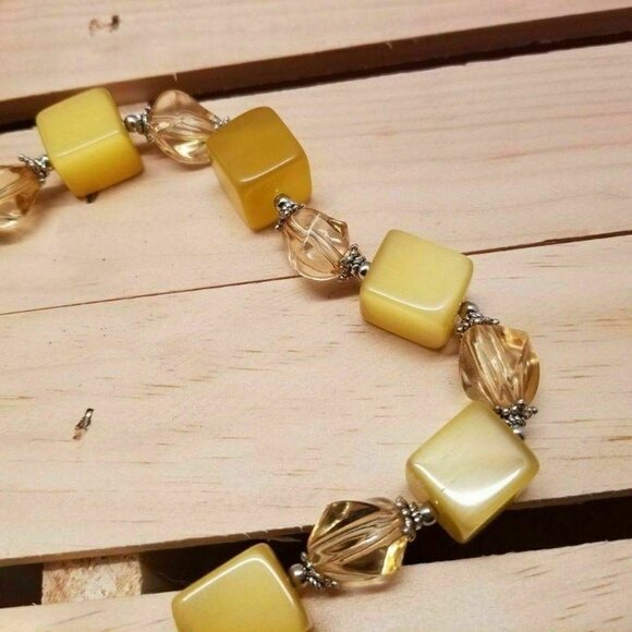 Vintage Yellow Moonglow Cube Necklace & Earring Set – 22" Retro Jewelry - Picture 6 of 10